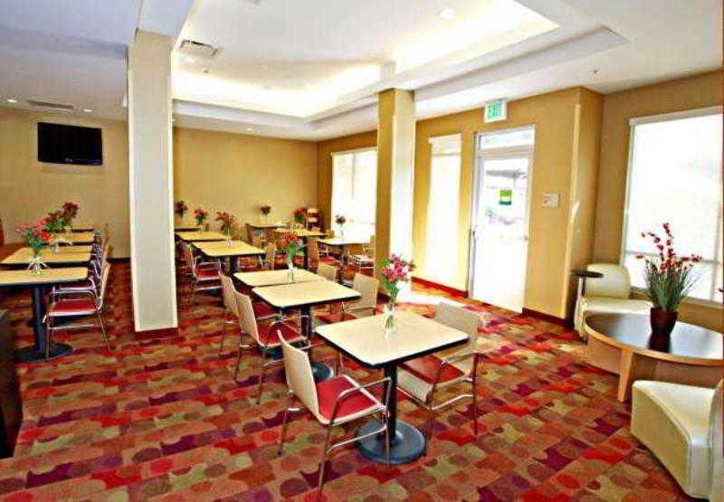ทาวน์เพลส สวีท ฟีนิกซ์ กู้ดเยียร์ Hotel กูดเยียร์ ร้านอาหาร รูปภาพ